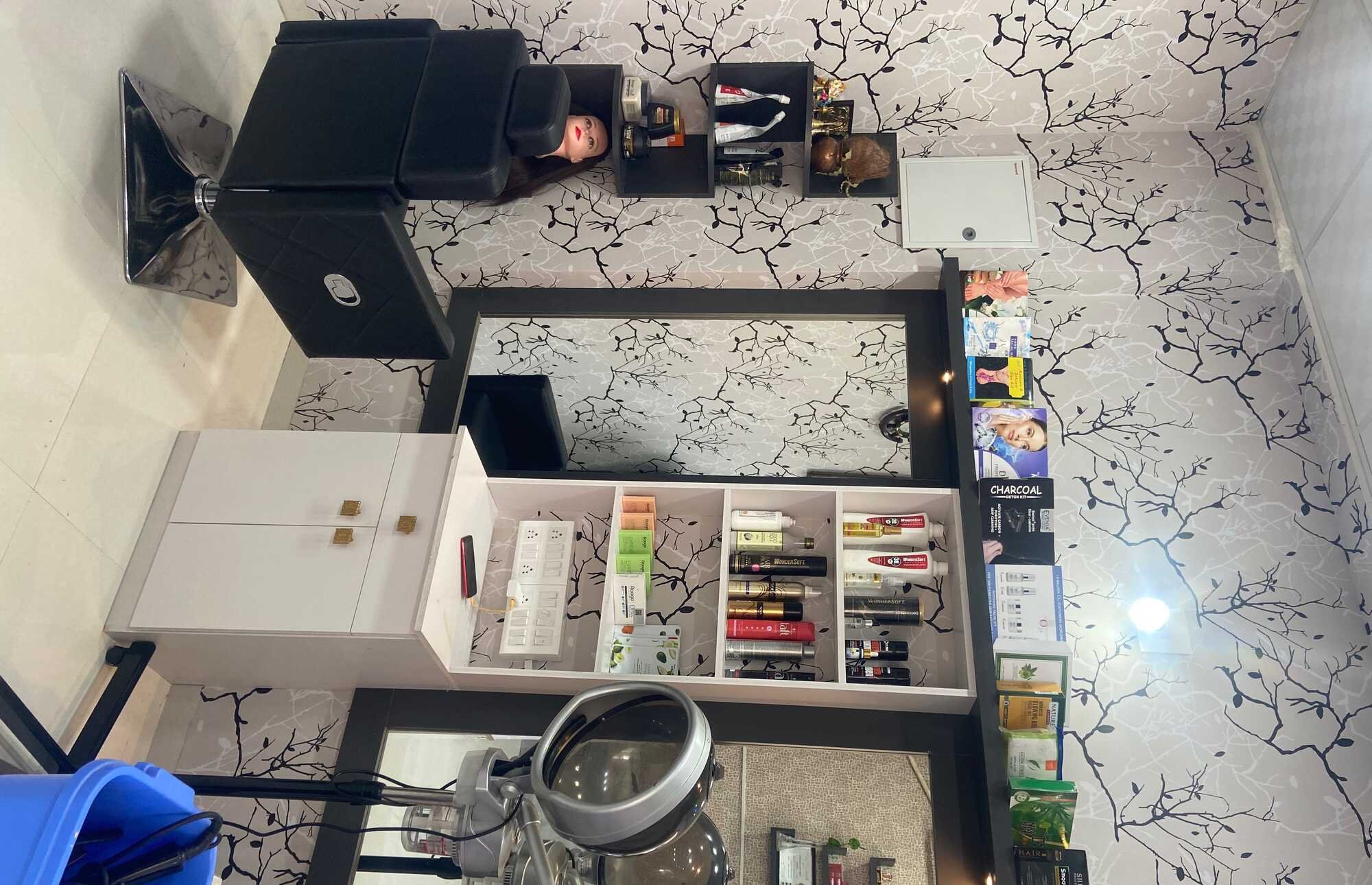 Lords Proffessional Make UP Studio & Salon