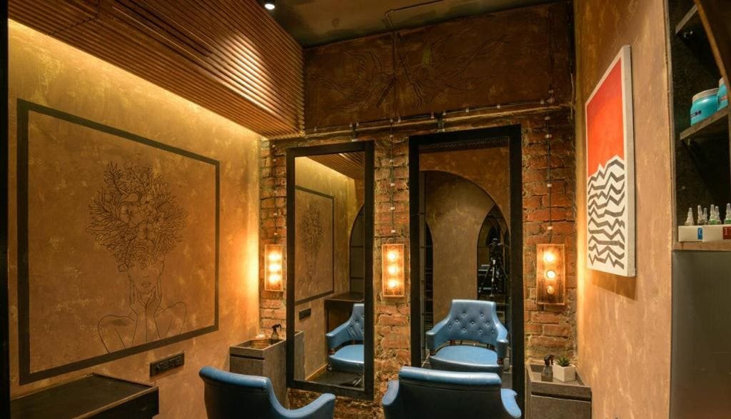 Shades & Mirrors Salon