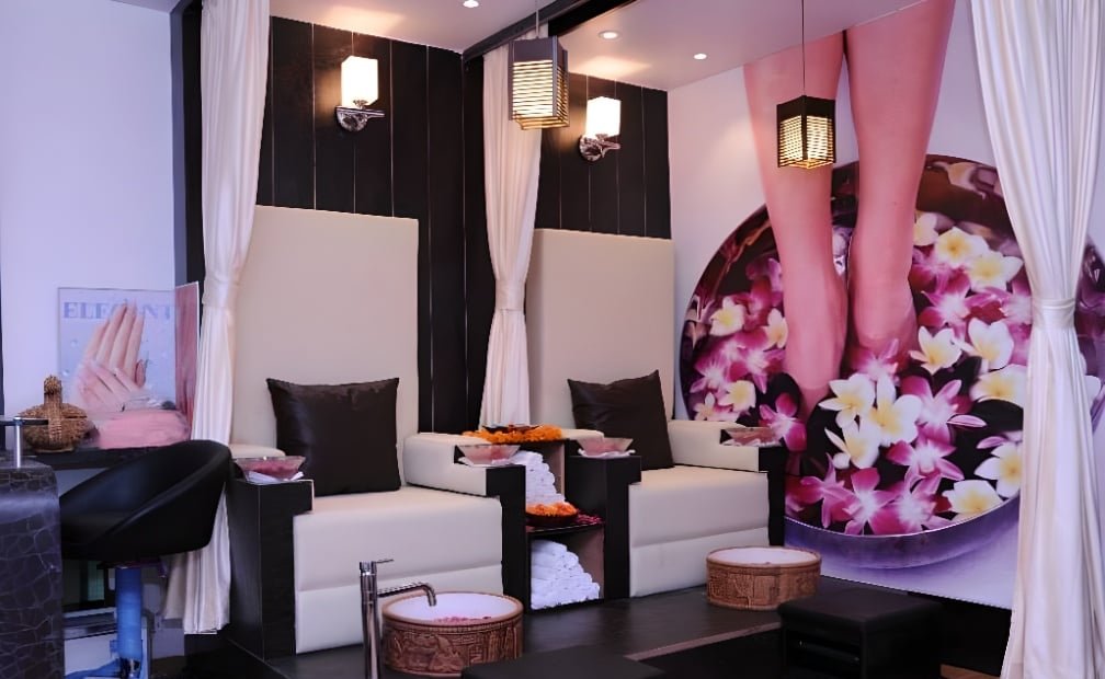 Kavyas Beauty Salon