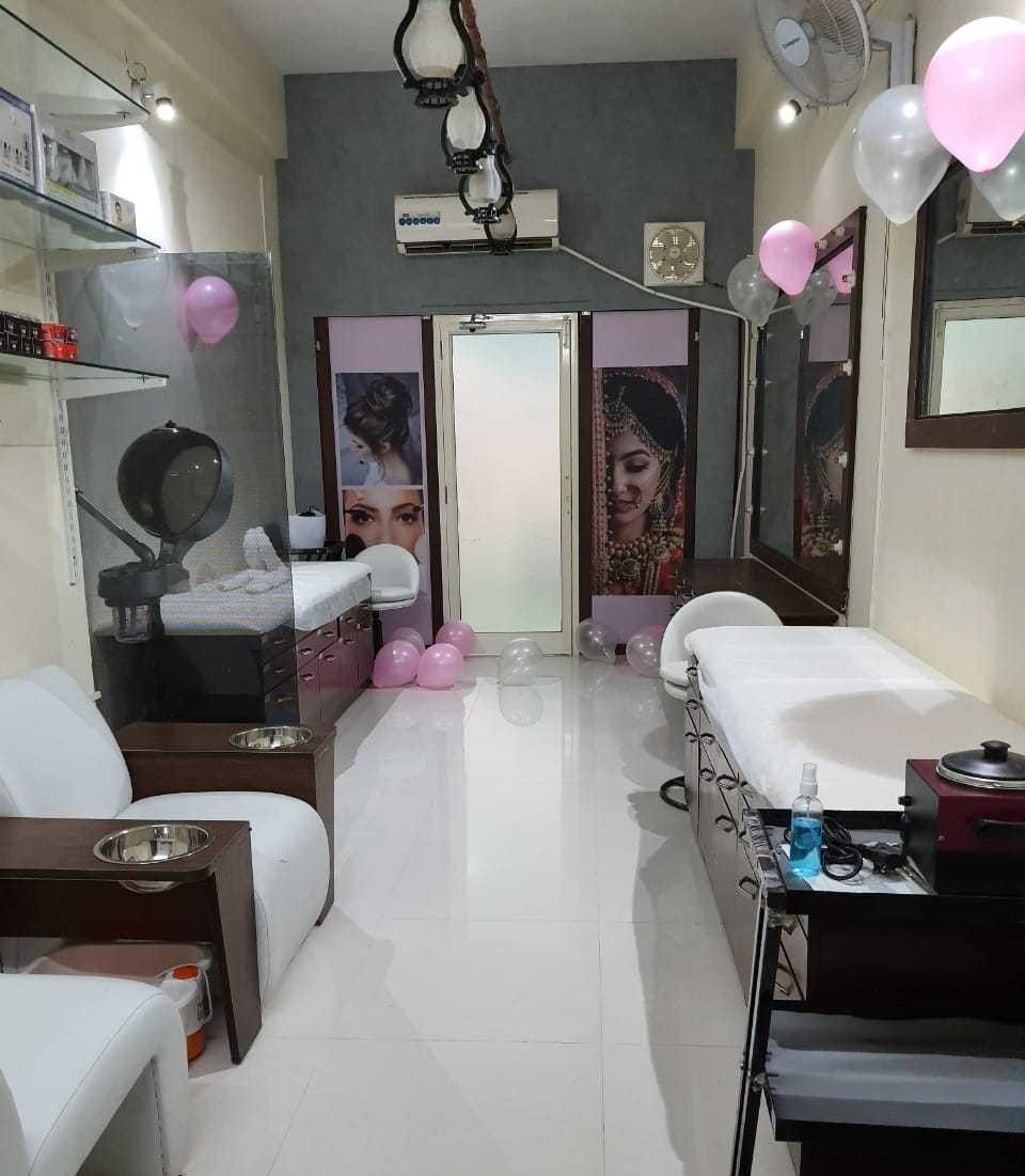 Riddhi's Inner Shine Salon ( Only Female)