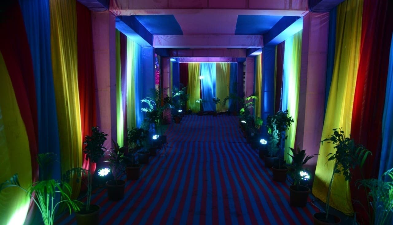 Roop Decorators