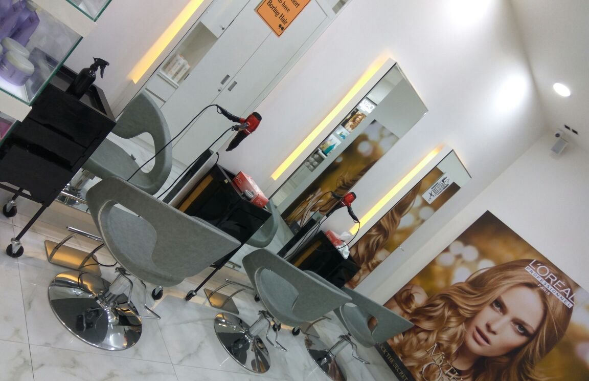 Kapils Salon & Academy