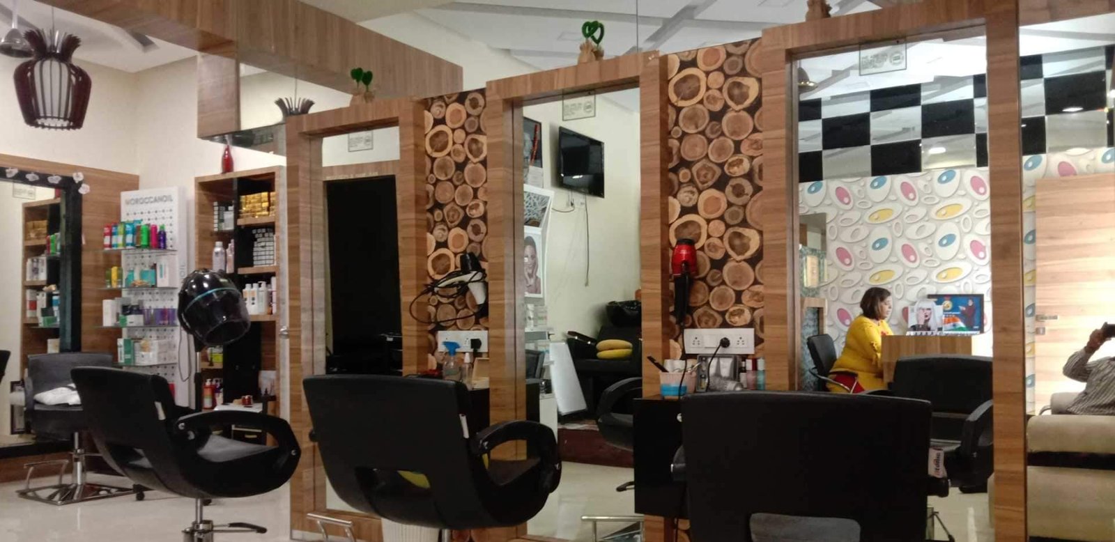 Umang Beauty Care and Classes