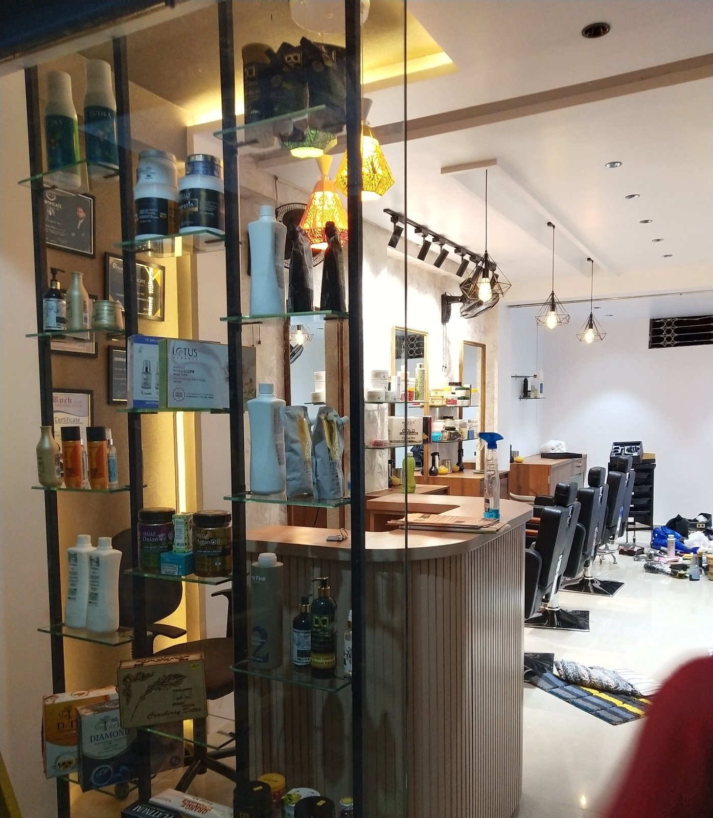 Glossy Beauty Center