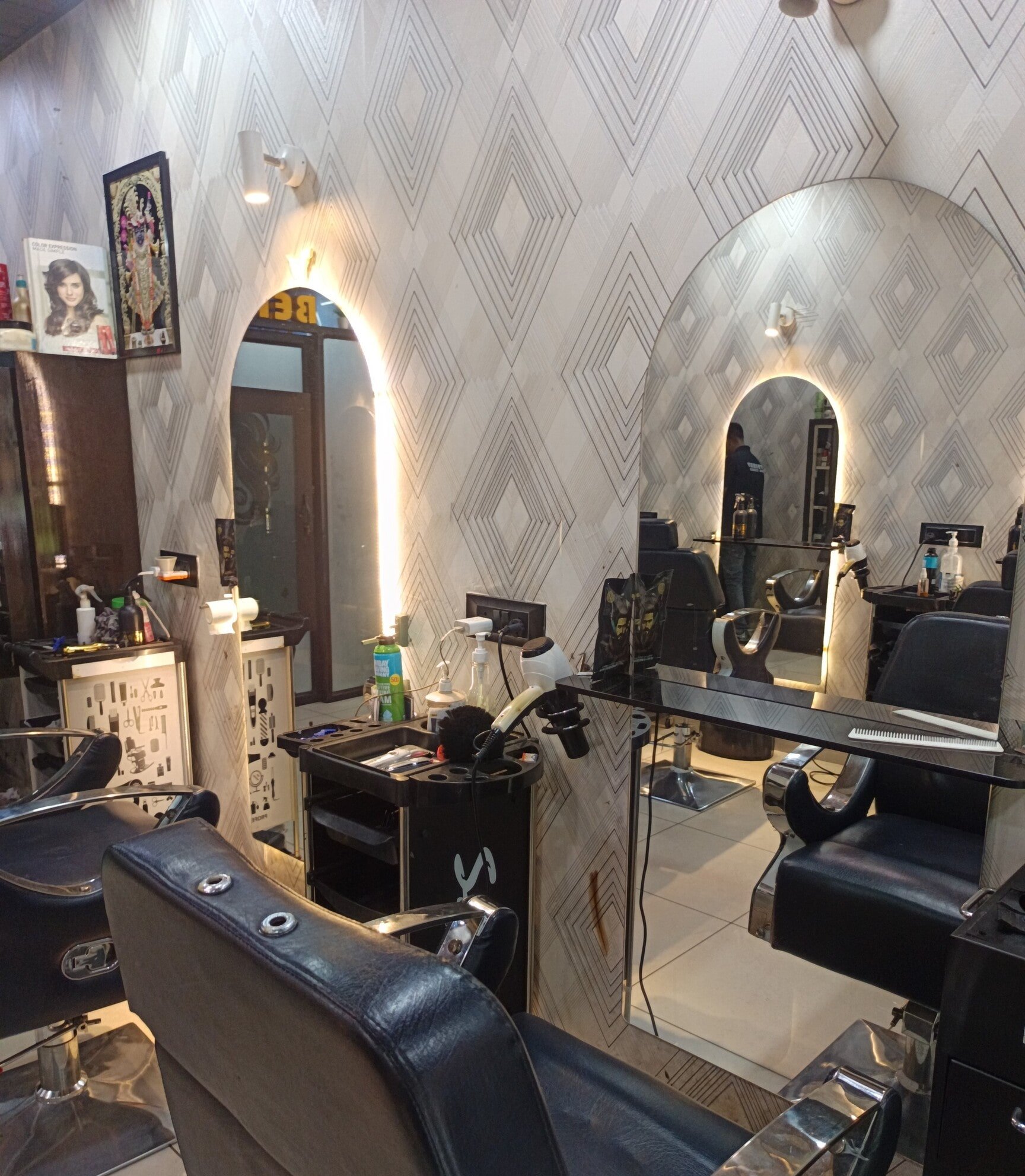 Variety Salon And Tattoos