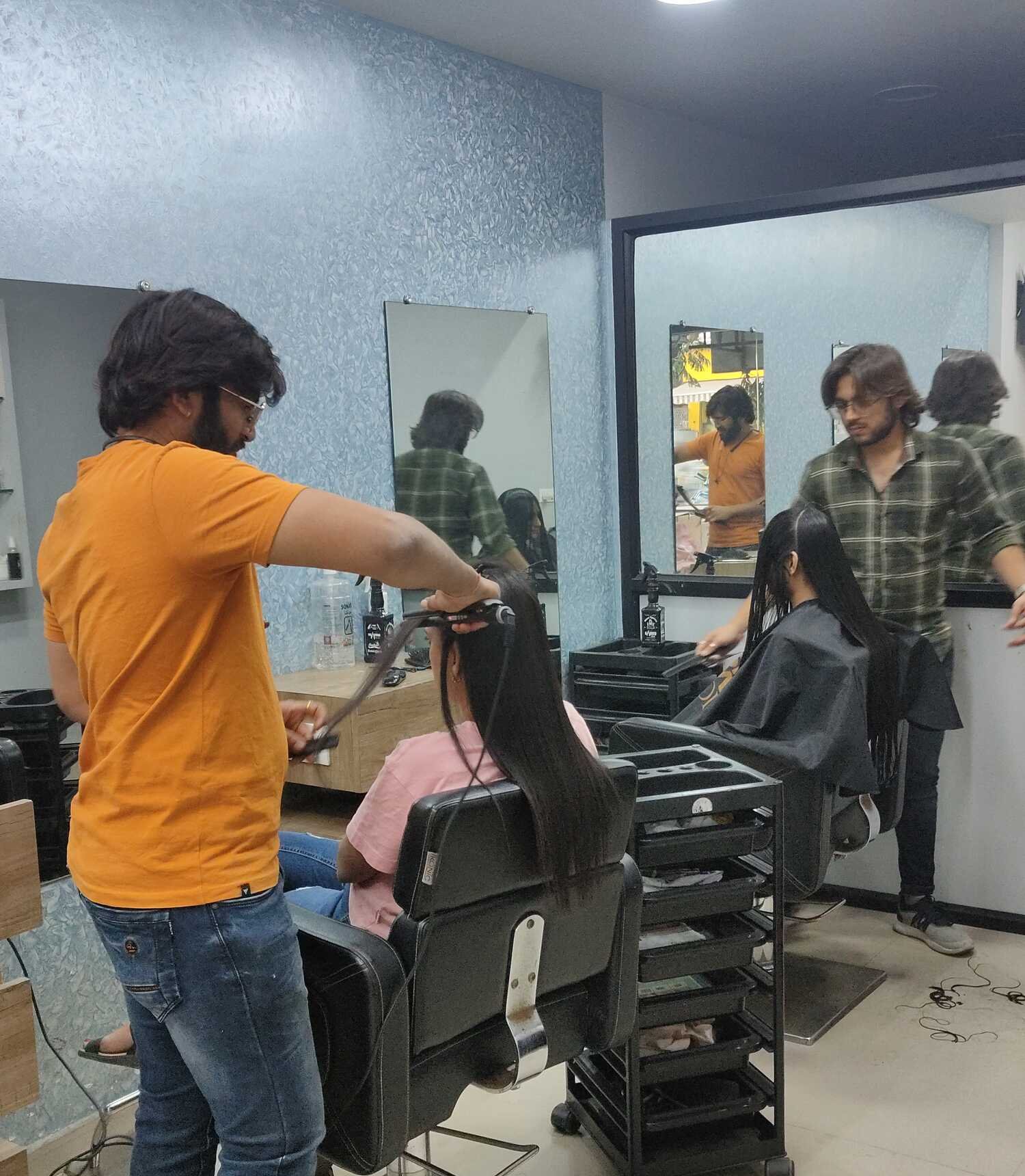 Vidal's Unisex Salon