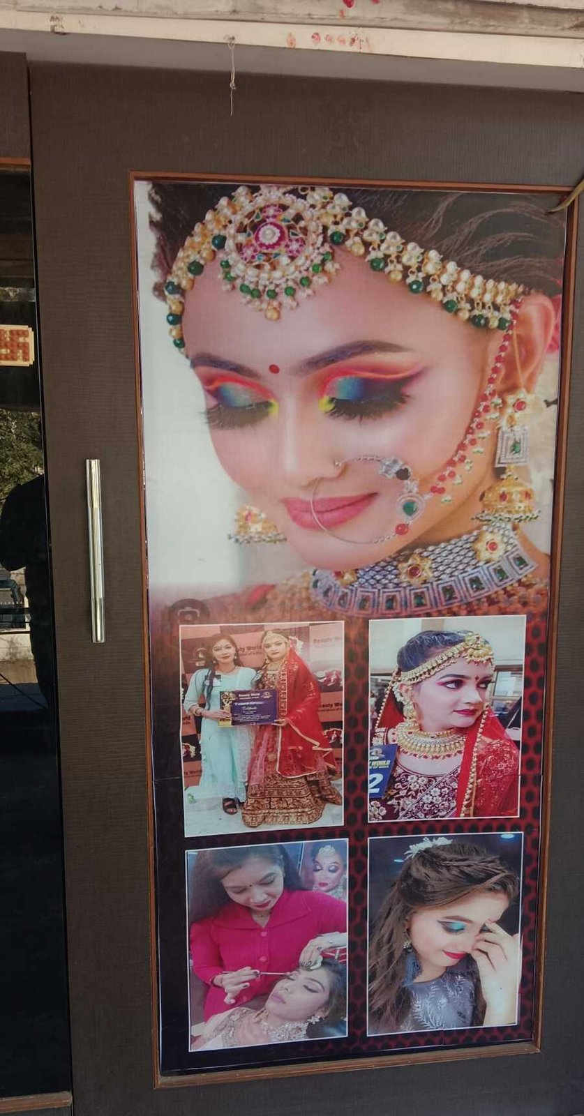 Astha Beauty Parlour
