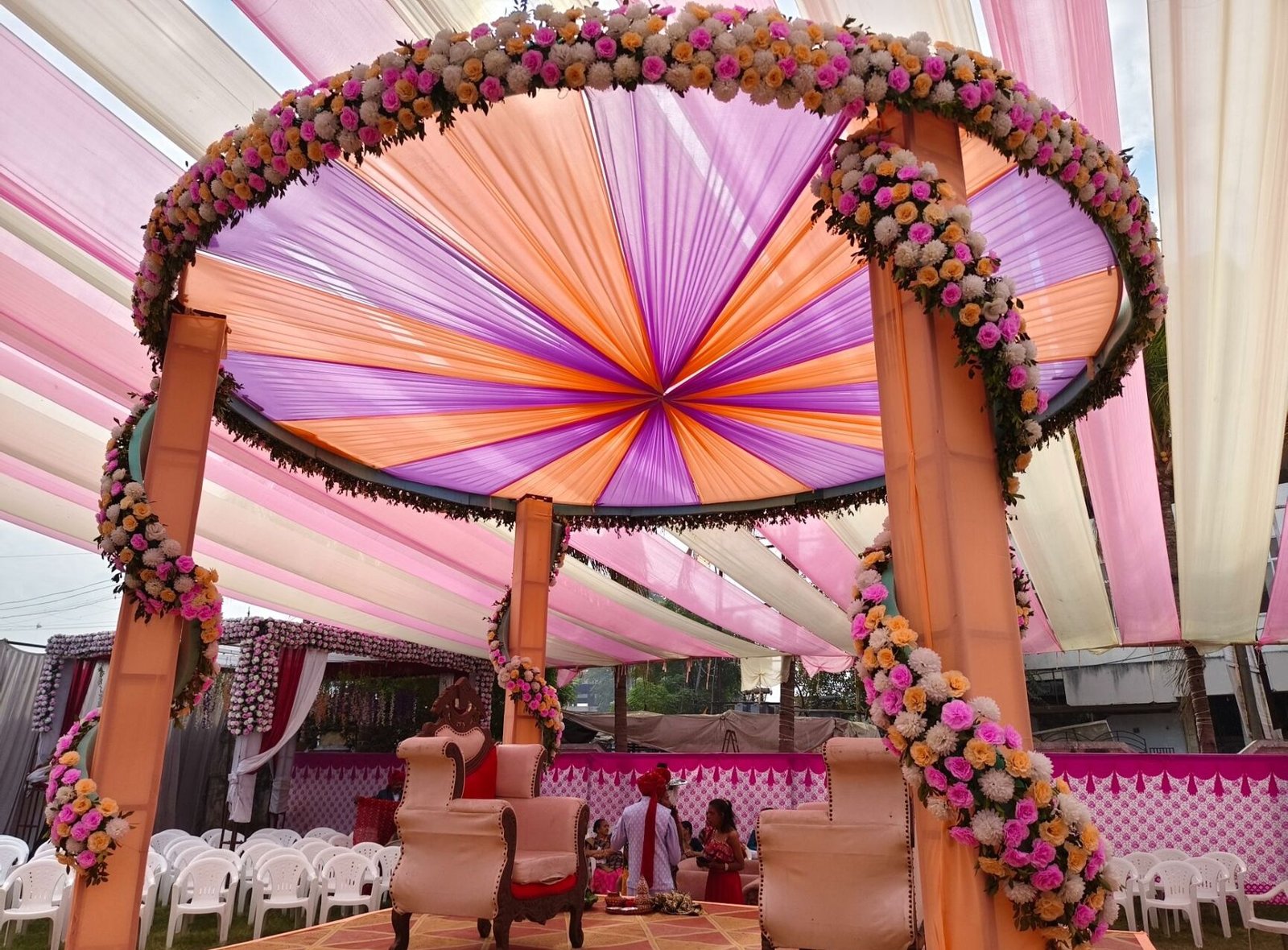 Manushrumti decoration
