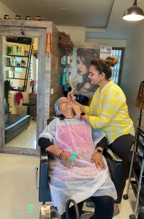 Aura Salon & Academy