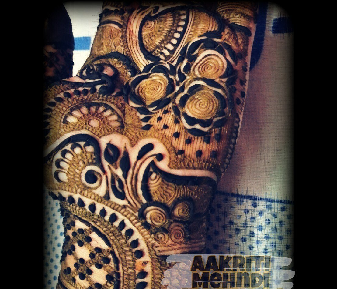 Aakriti Mehndi Creations