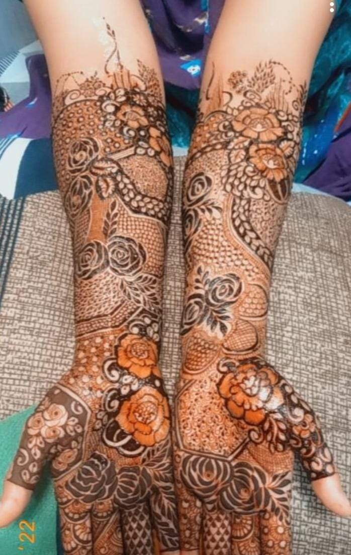 Ashmira Mehendi Artist