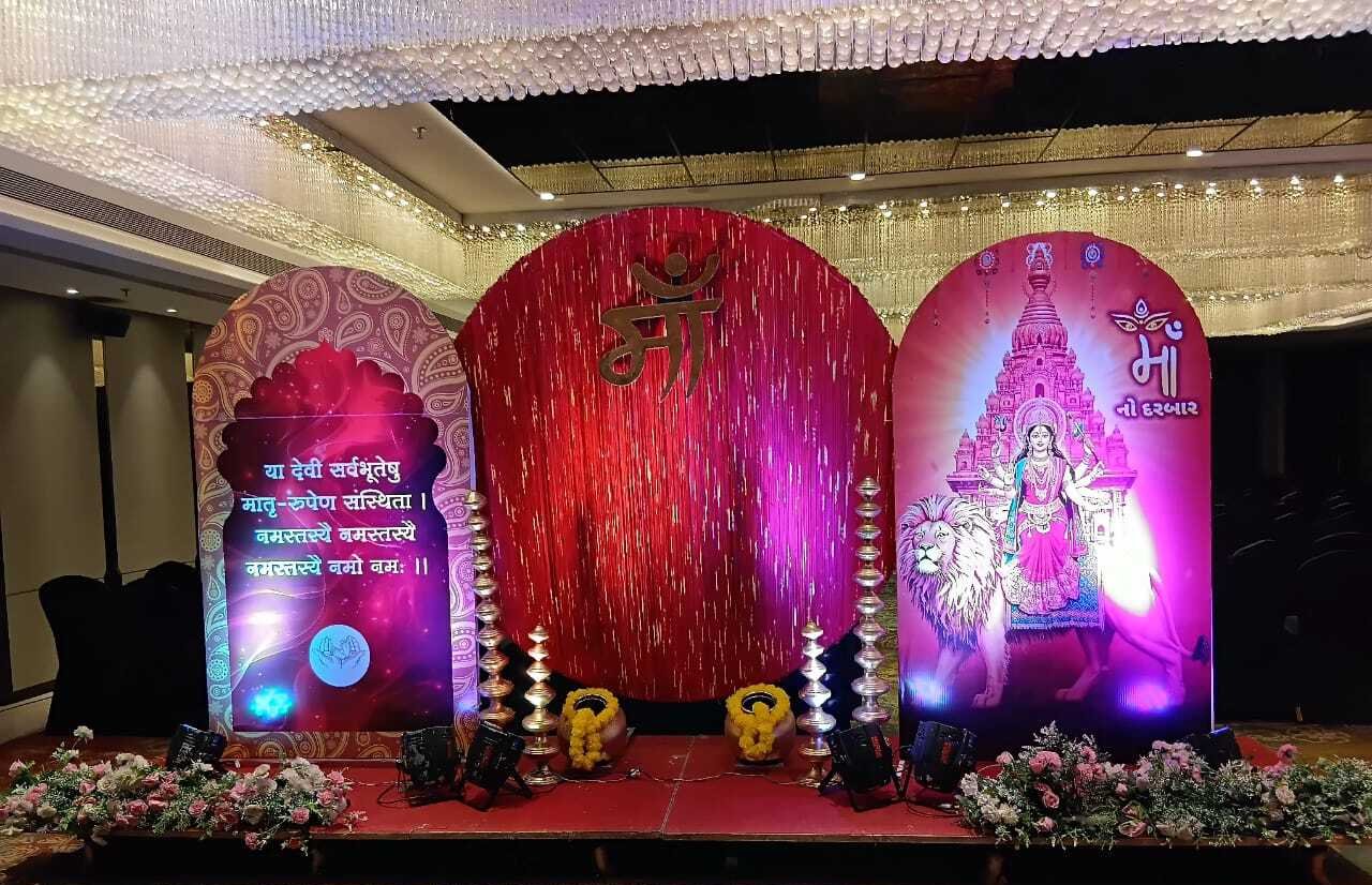 MG balloons decoration