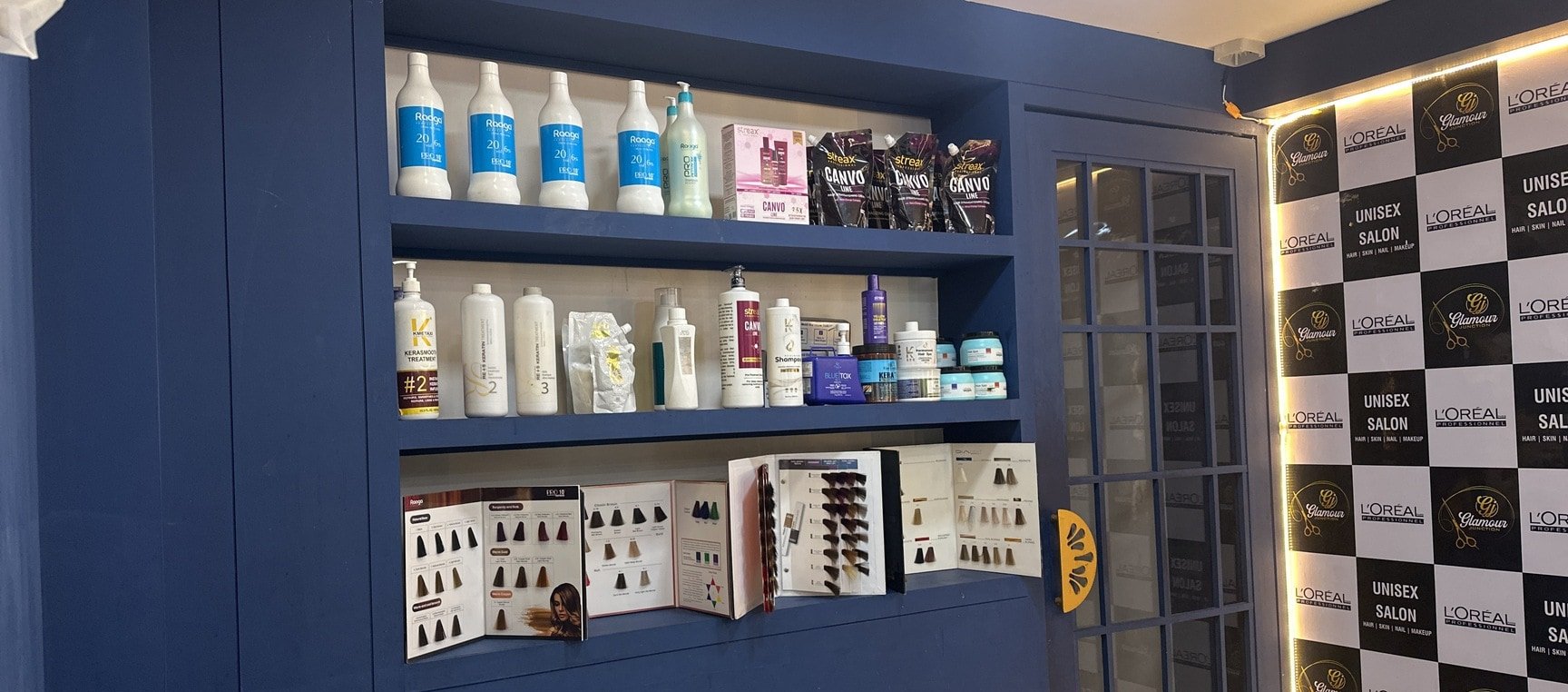 Glamour Junction Unisex Saloon