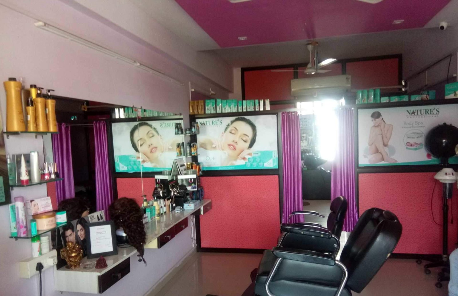 Vinni S Beauty Parlour
