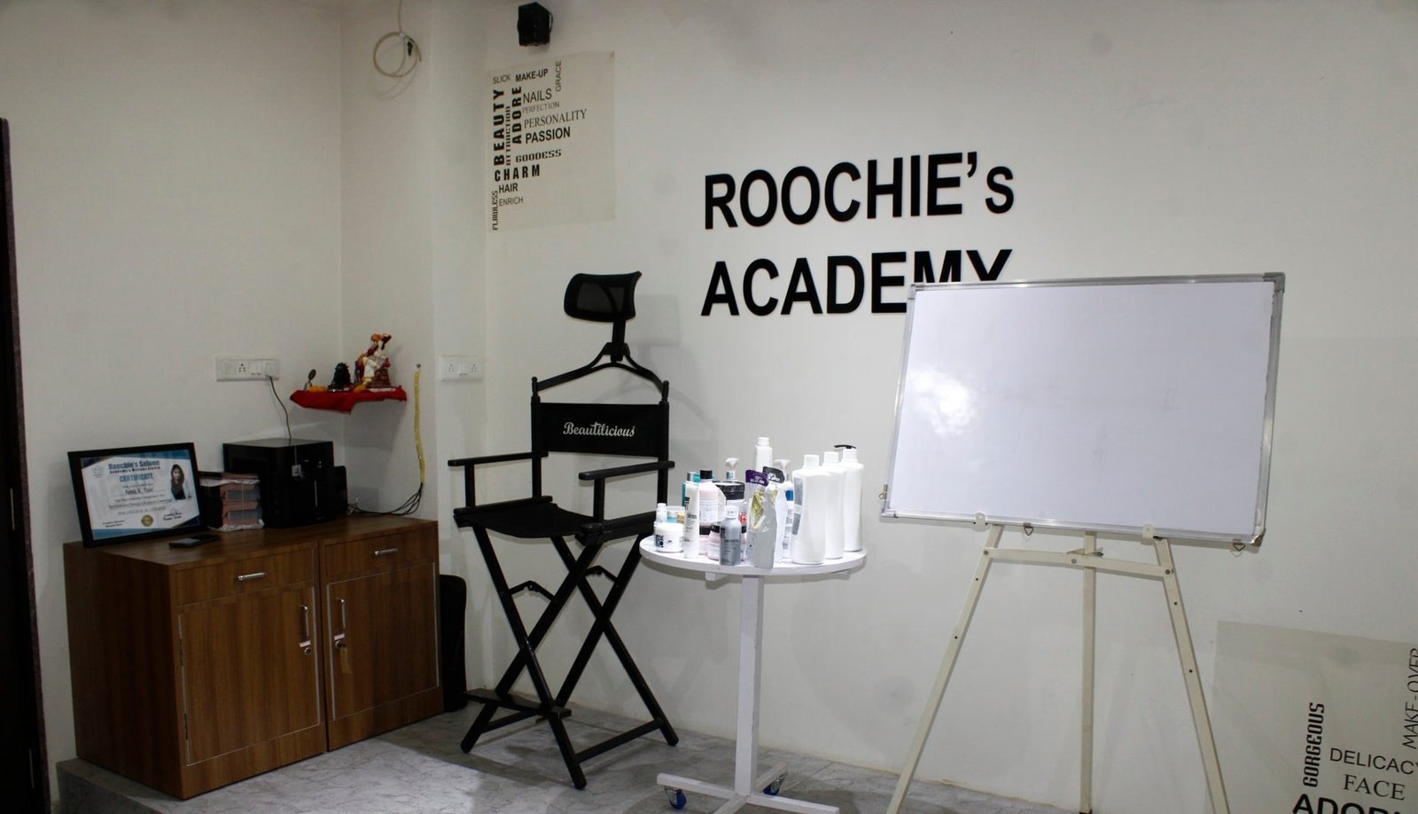 Roochies Salon - Academy & Makeup Studio