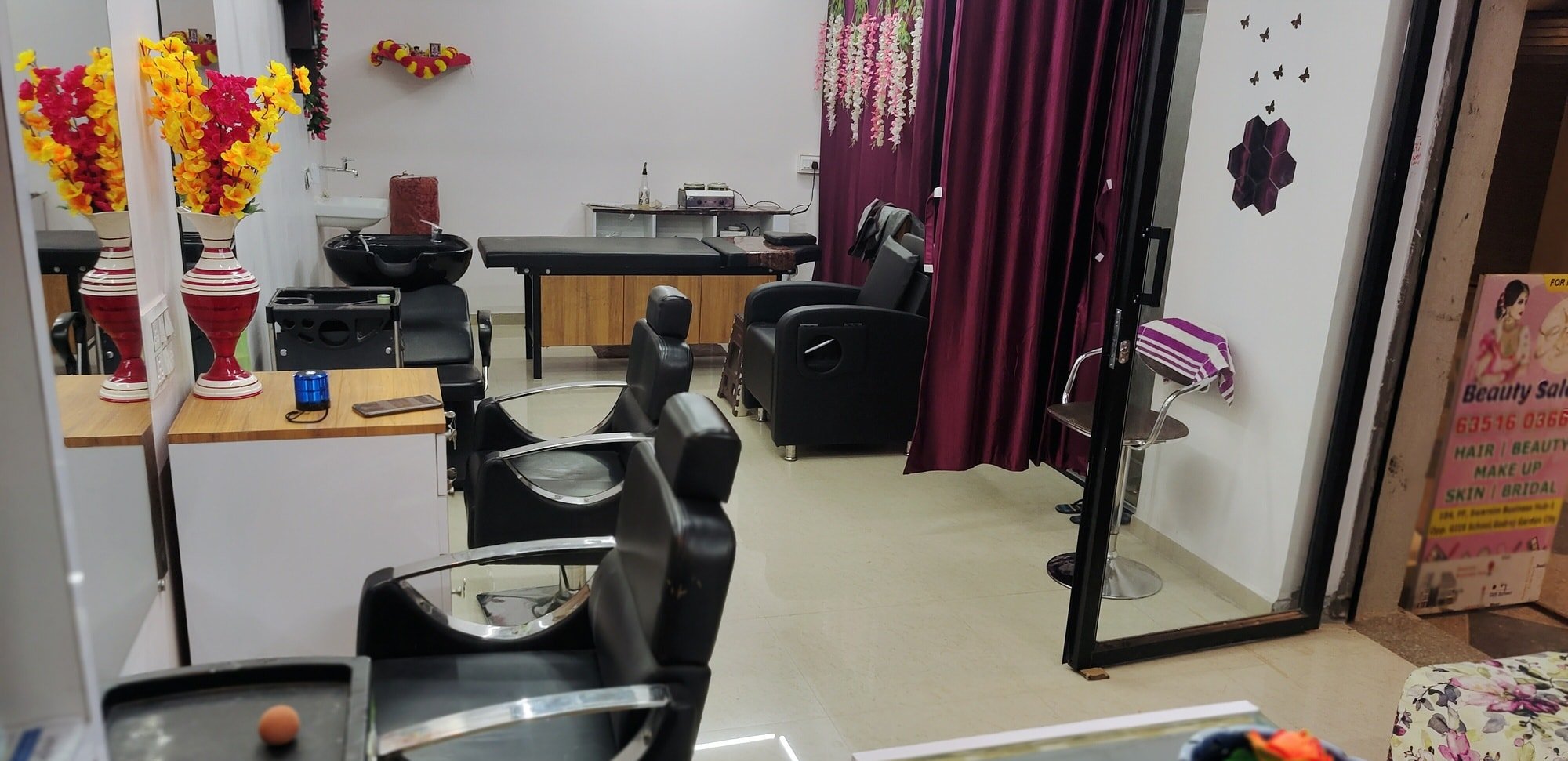 Ektas Beauty Salon and Academy ( Classes )