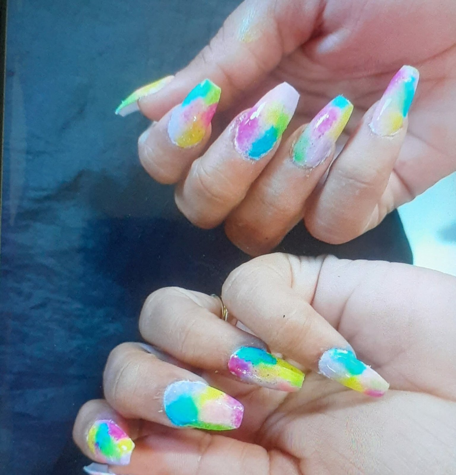 Devi Beauty Salon