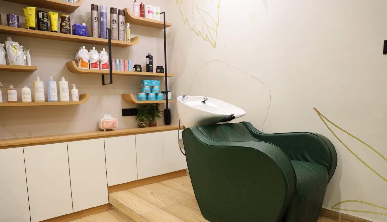 Pistachio Salon & Academy