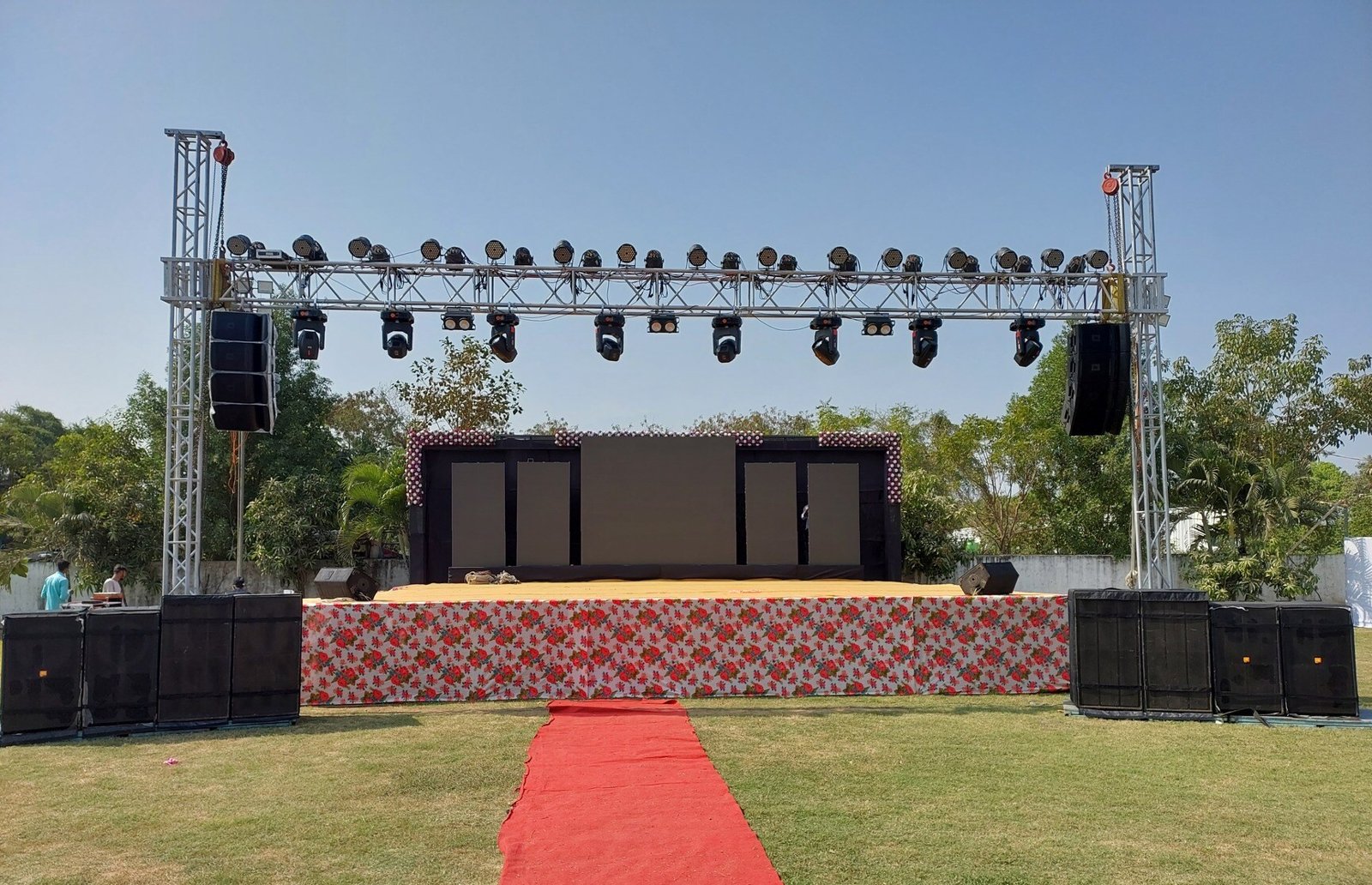 Leo Entertainment (Dj Tushar)