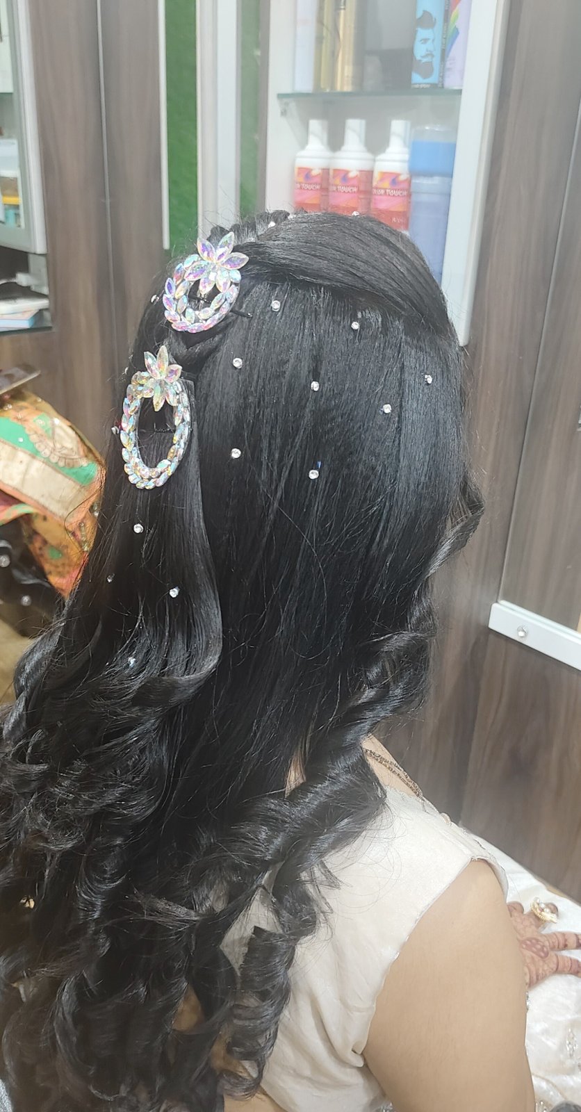 Pooja Beauty Parlour