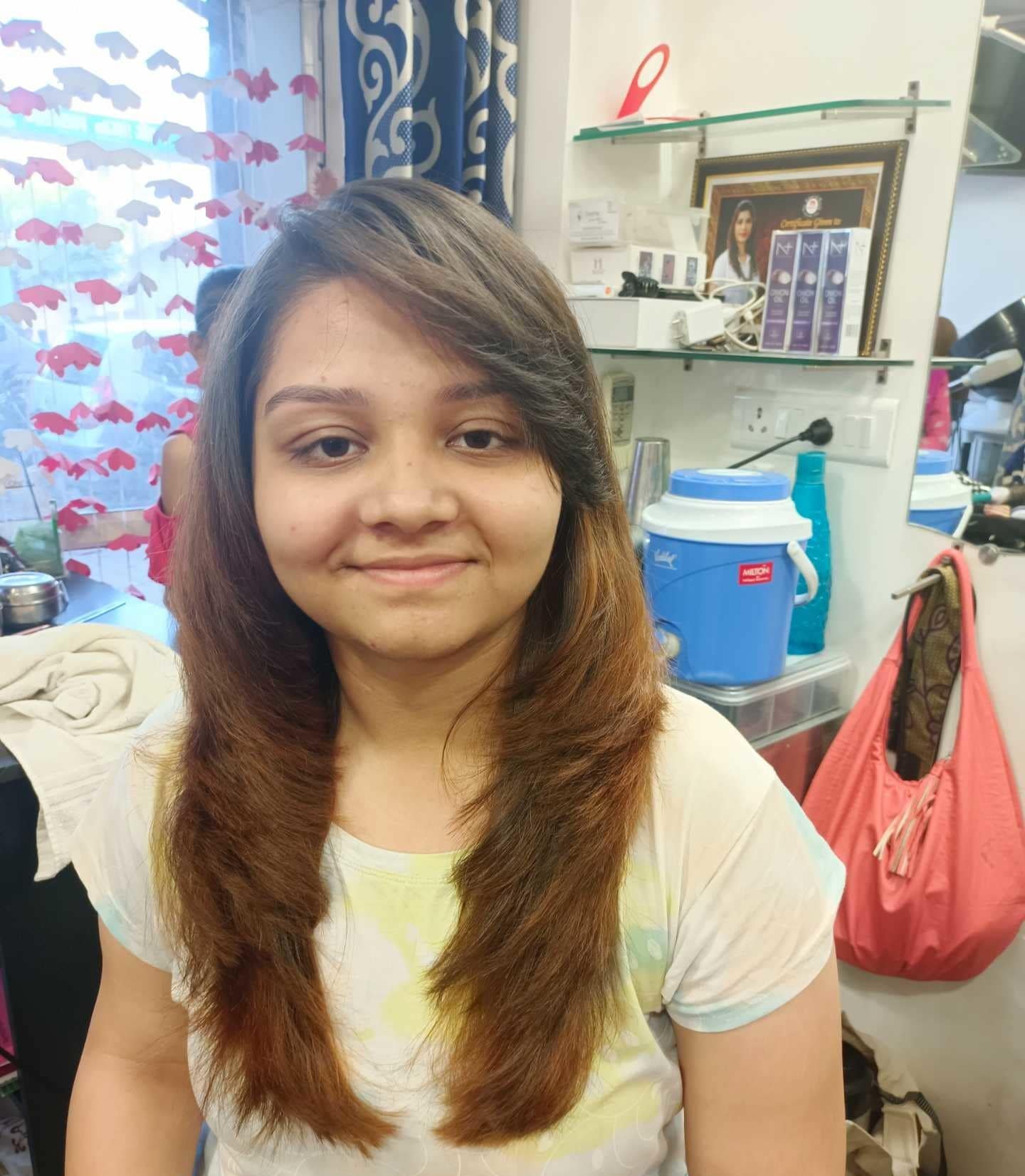 Seema Beauty Salon
