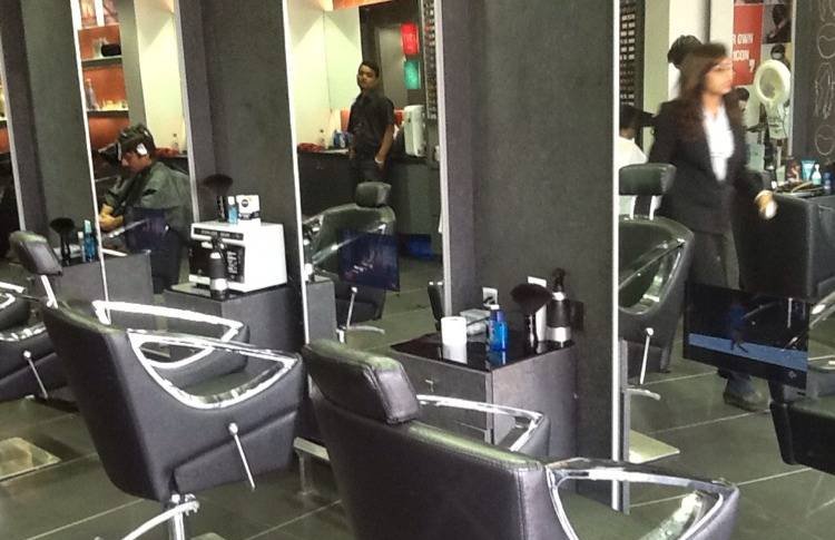 A One Hair And Beauty Studio