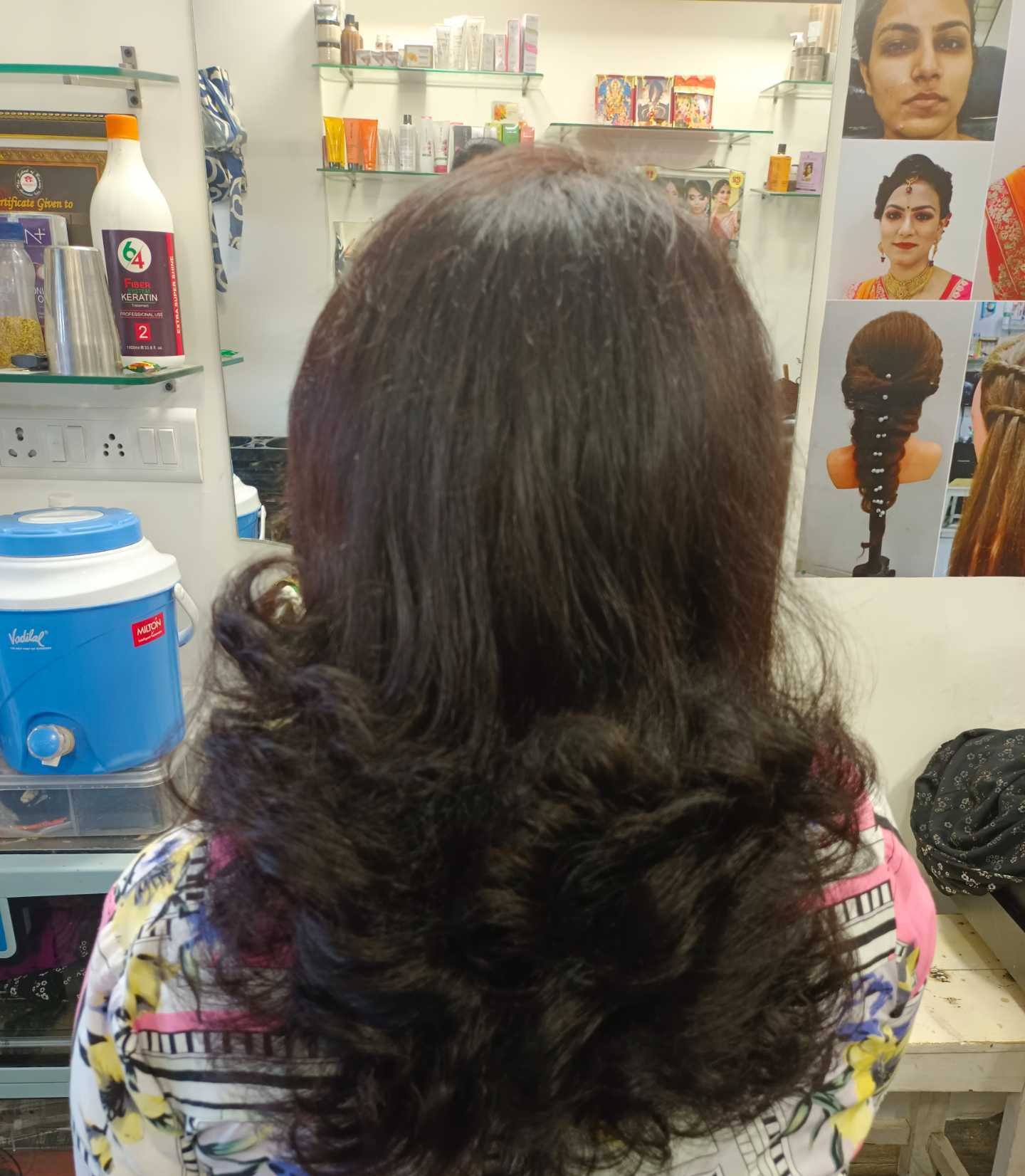 Seema Beauty Salon