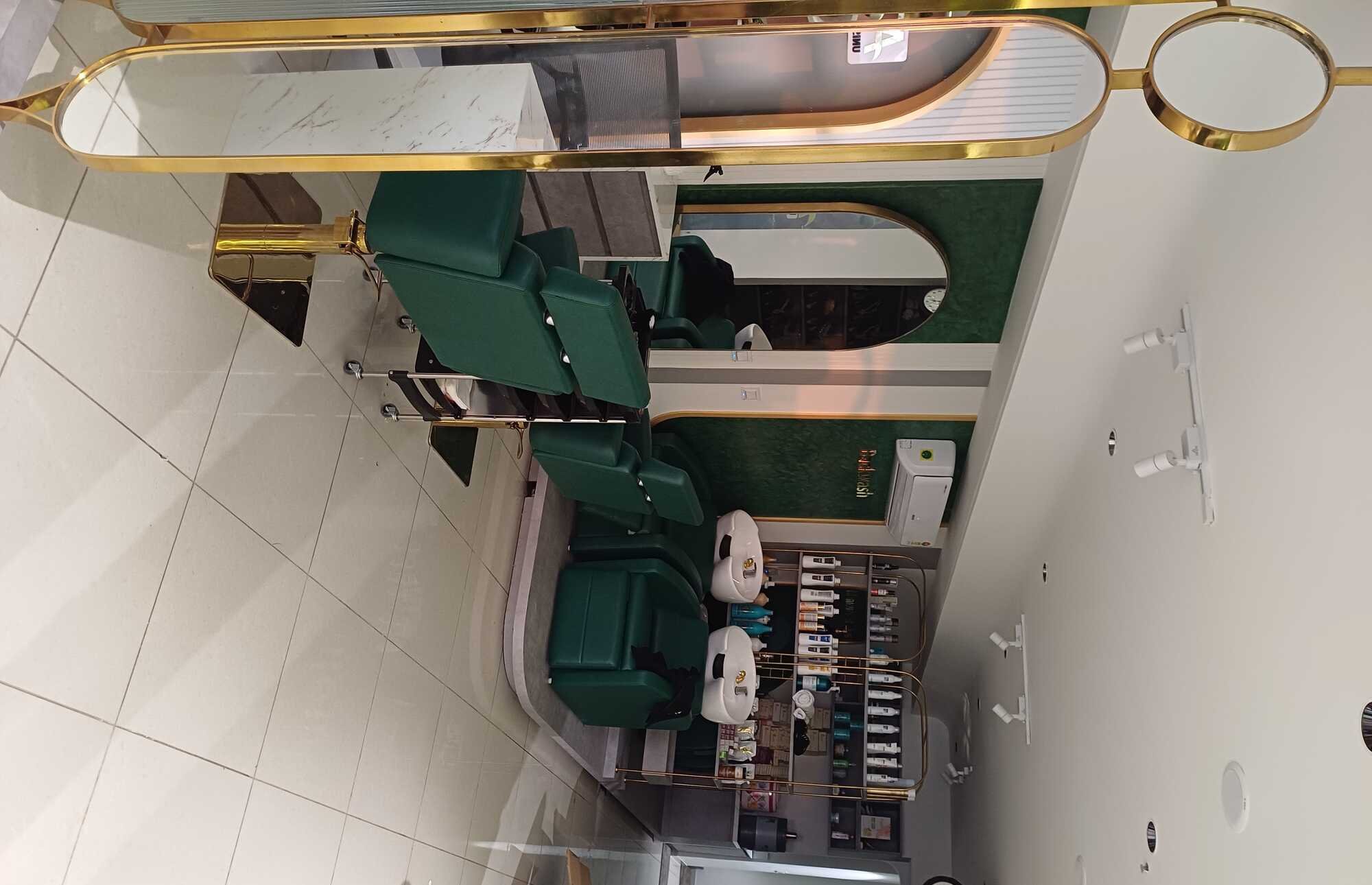 Aavo Unisex Salon