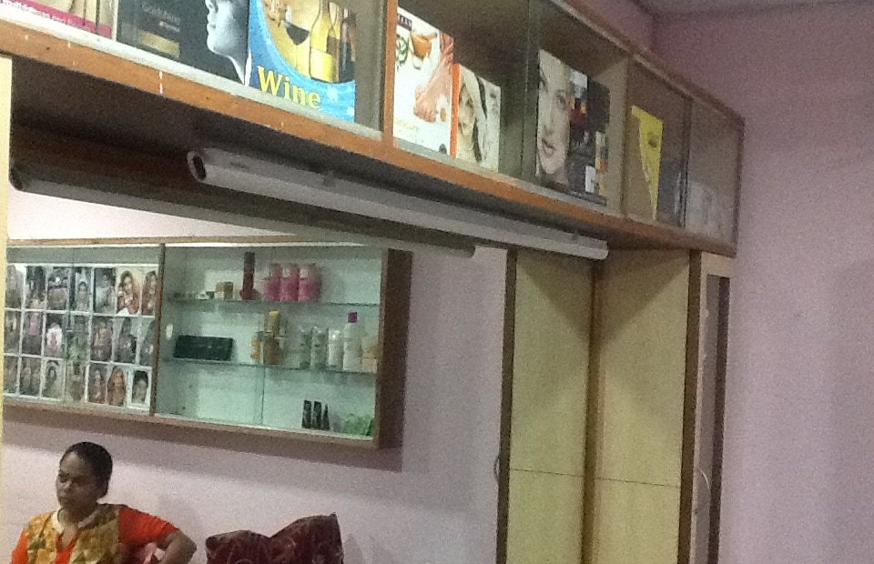 Bina Beauty Parlour