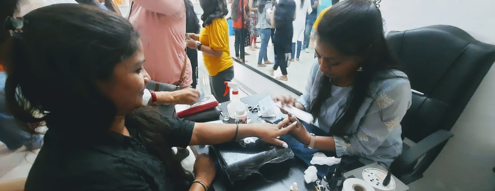 Bhavi's Beauty Care & Nail Artist