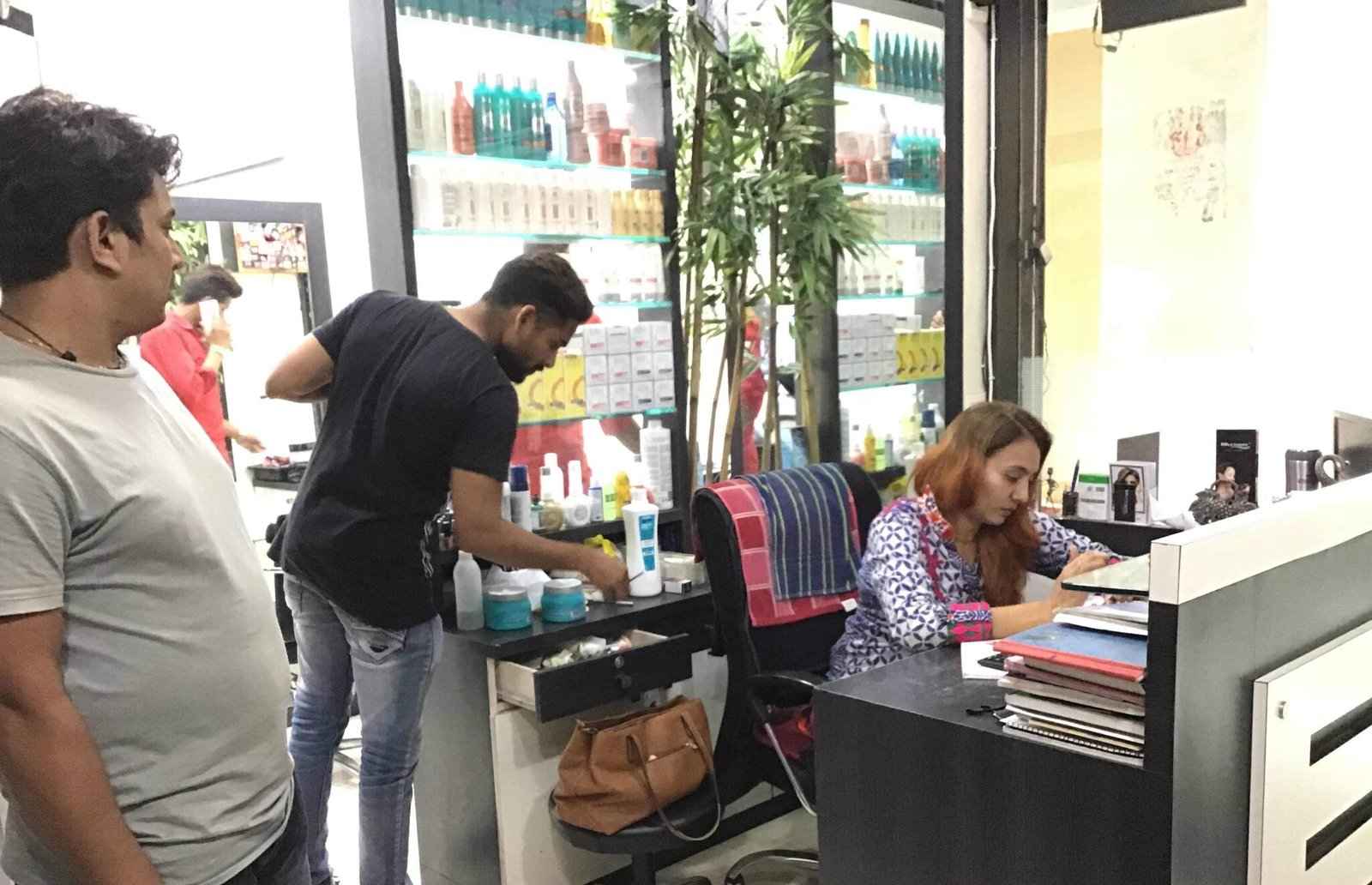 Blue Lagoon Family Salon