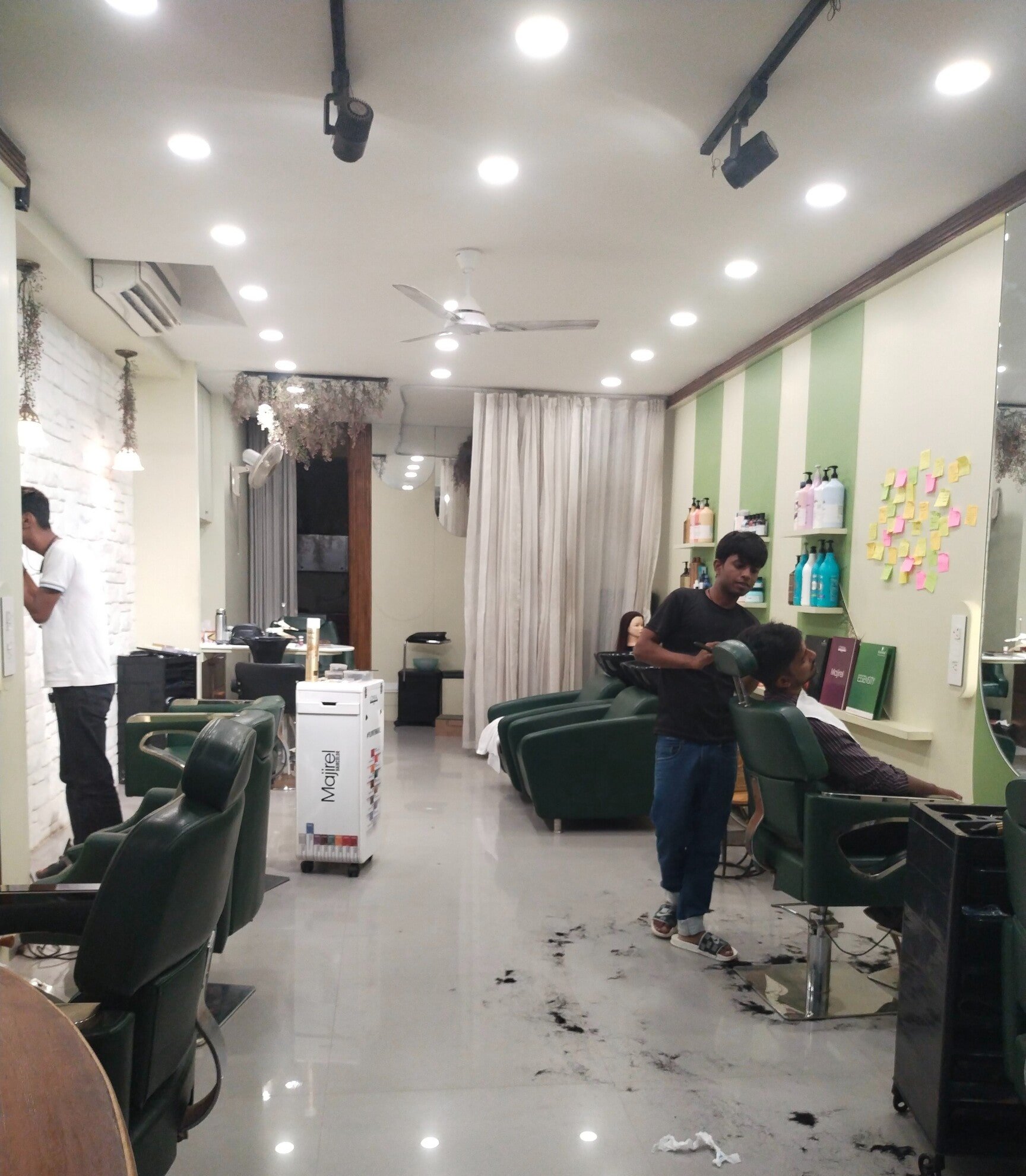 Kaya Nails & Unisex Salon