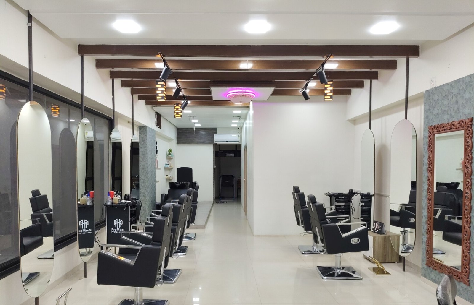 The Fm97 Studio Unisex Salon