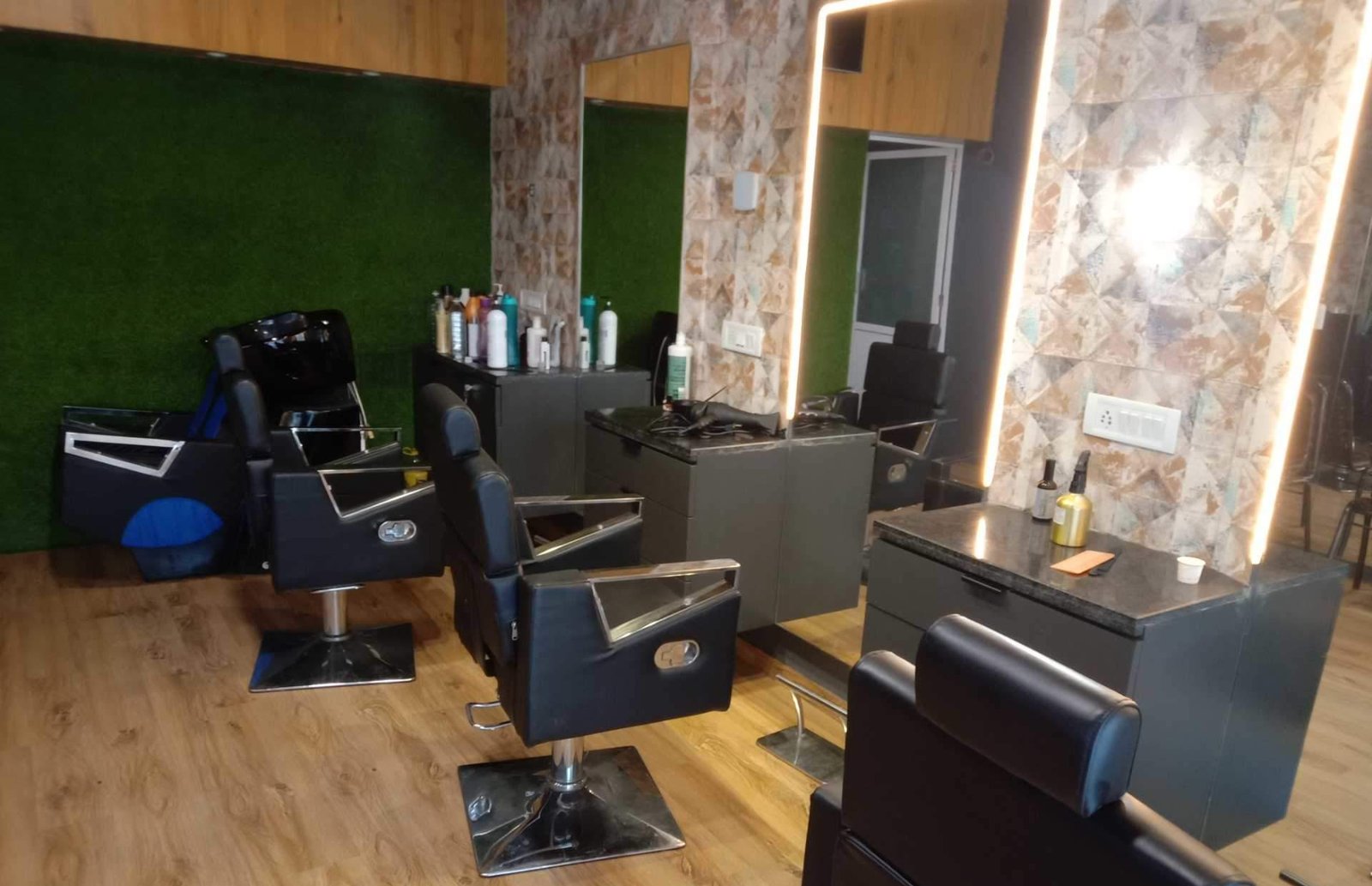 Glamour Beauty Studio