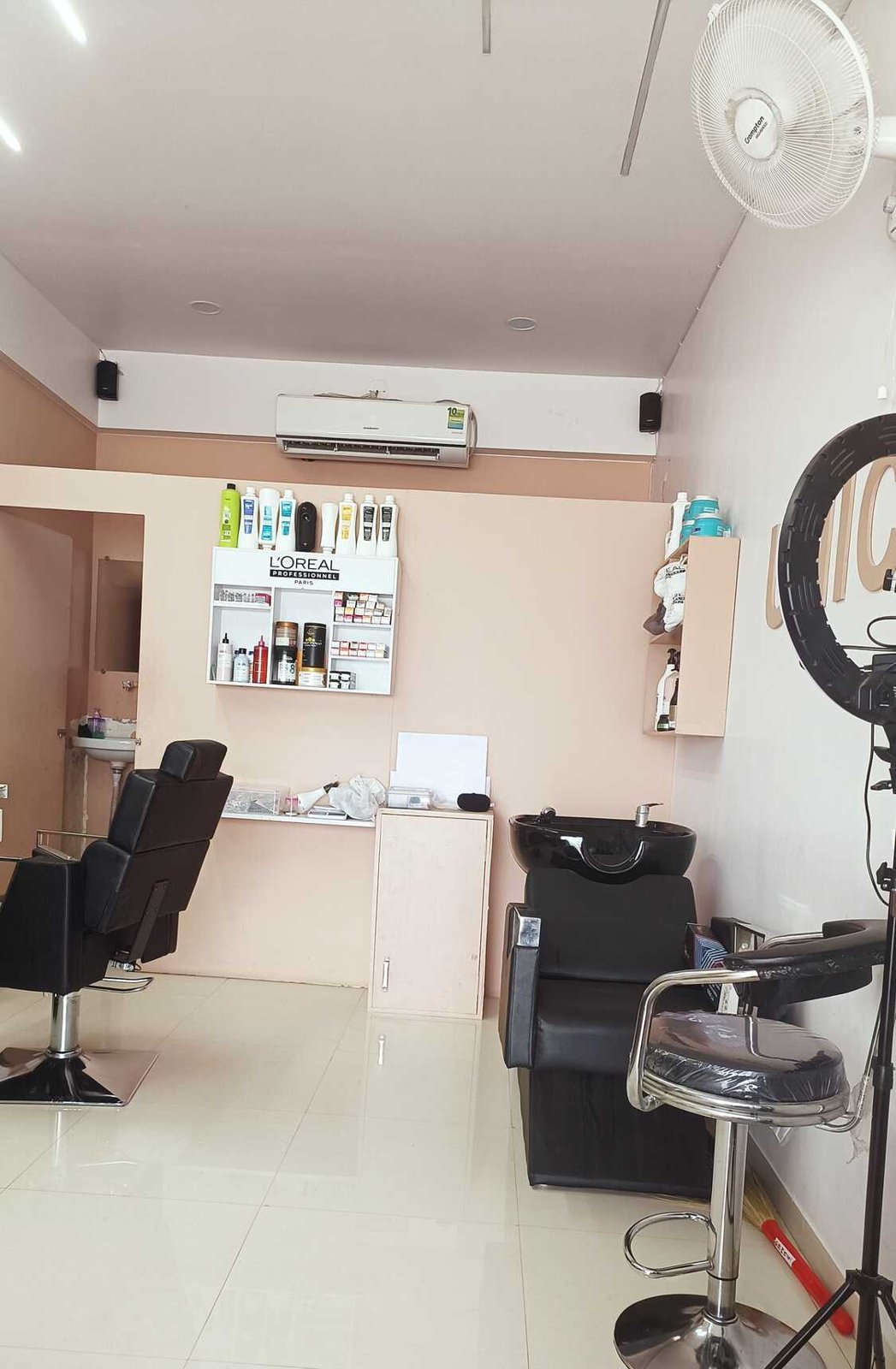 Unicorn The Beauty Lounge
