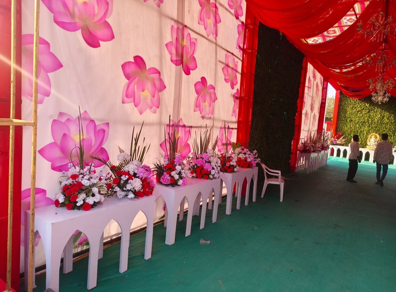Manushrumti decoration