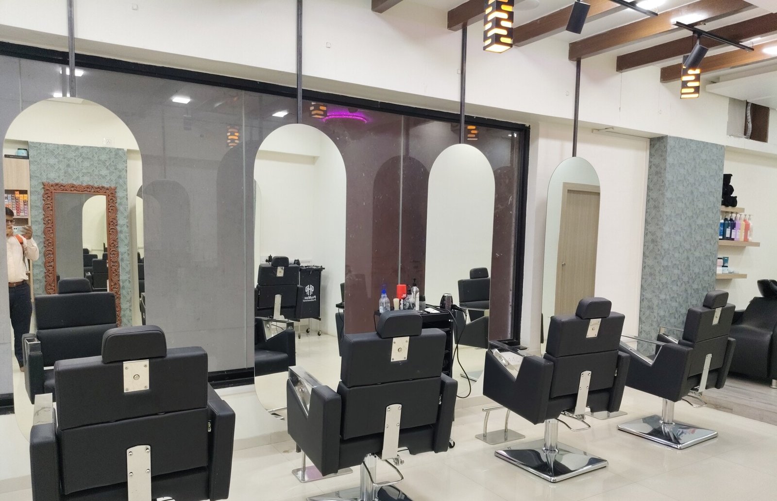 The Fm97 Studio Unisex Salon