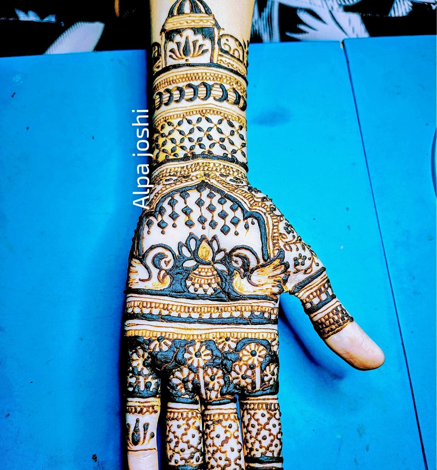 Alpa Mehendi Art & Classes