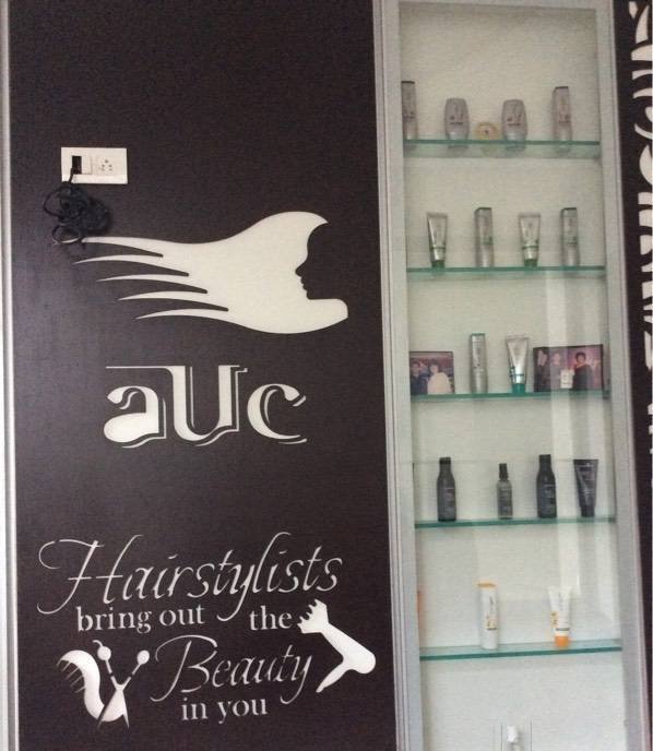 AUC Meenu Beauty Salon