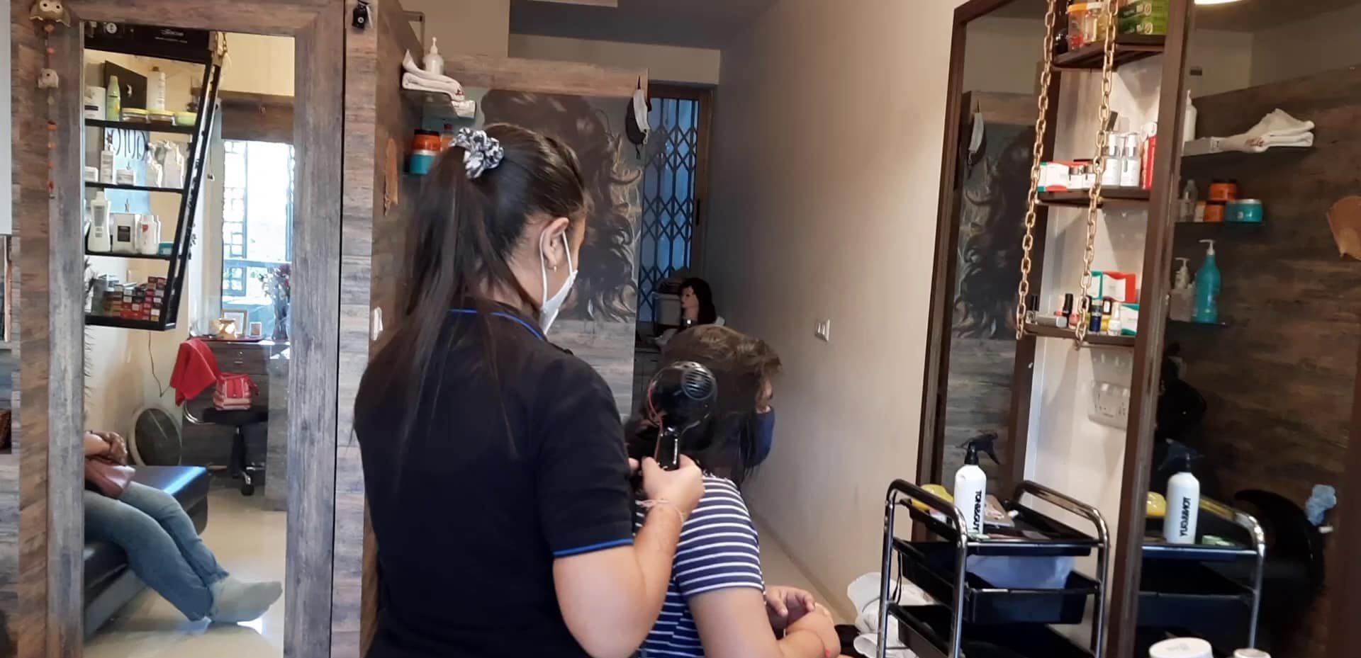Aura Salon & Academy