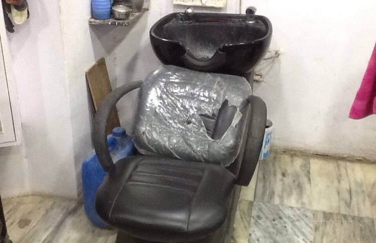 Champion Unisex Saloon