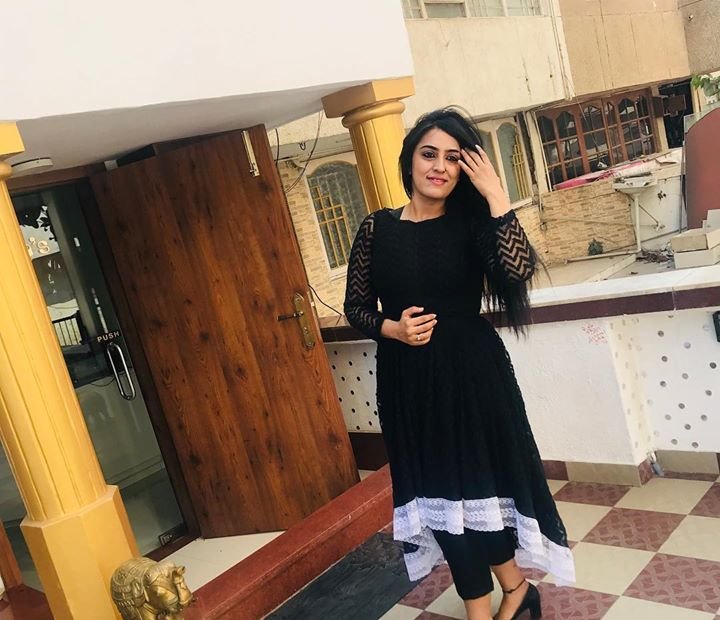 Makeovers By Deepa Khanna & Academy