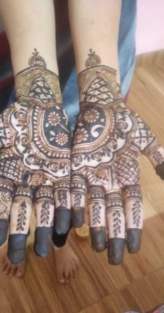 Tapasya Mehndi Artist