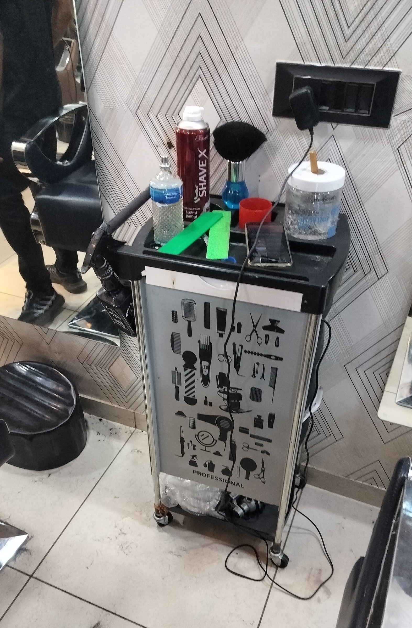 Variety Salon And Tattoos