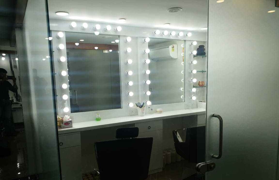 Makeovers By Deepa Khanna & Academy