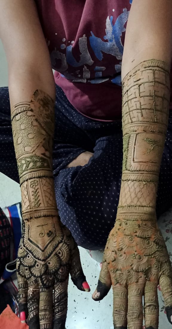 Vaishali mehndi art