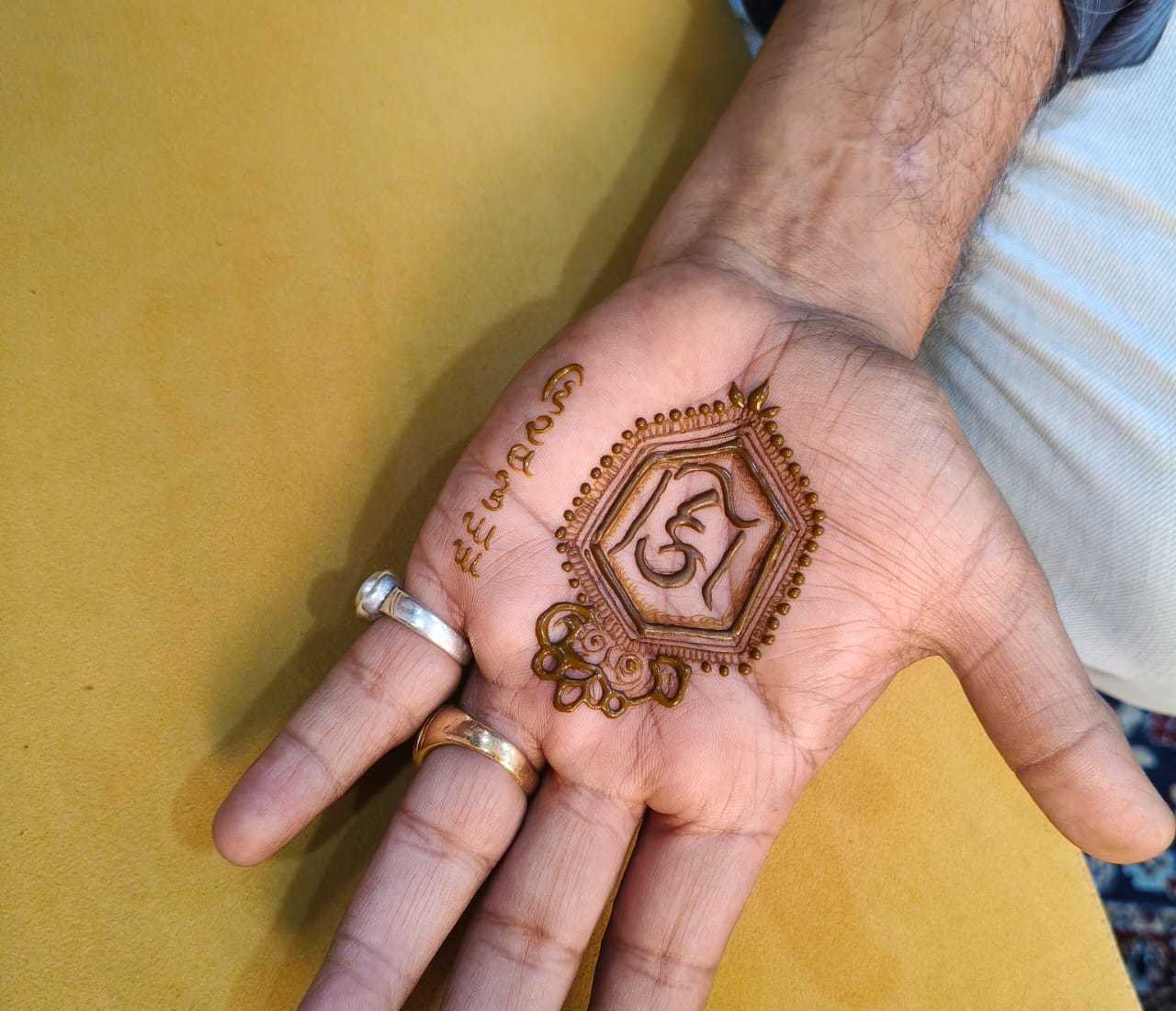 Aartis'mehndi & Nail Art