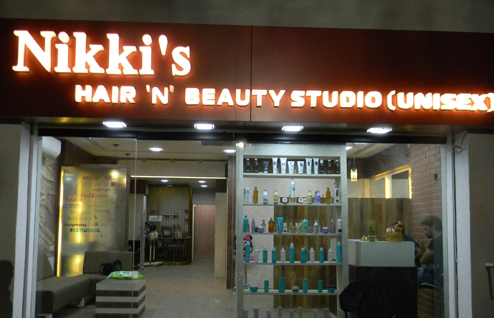 Shades & Mirrors Salon