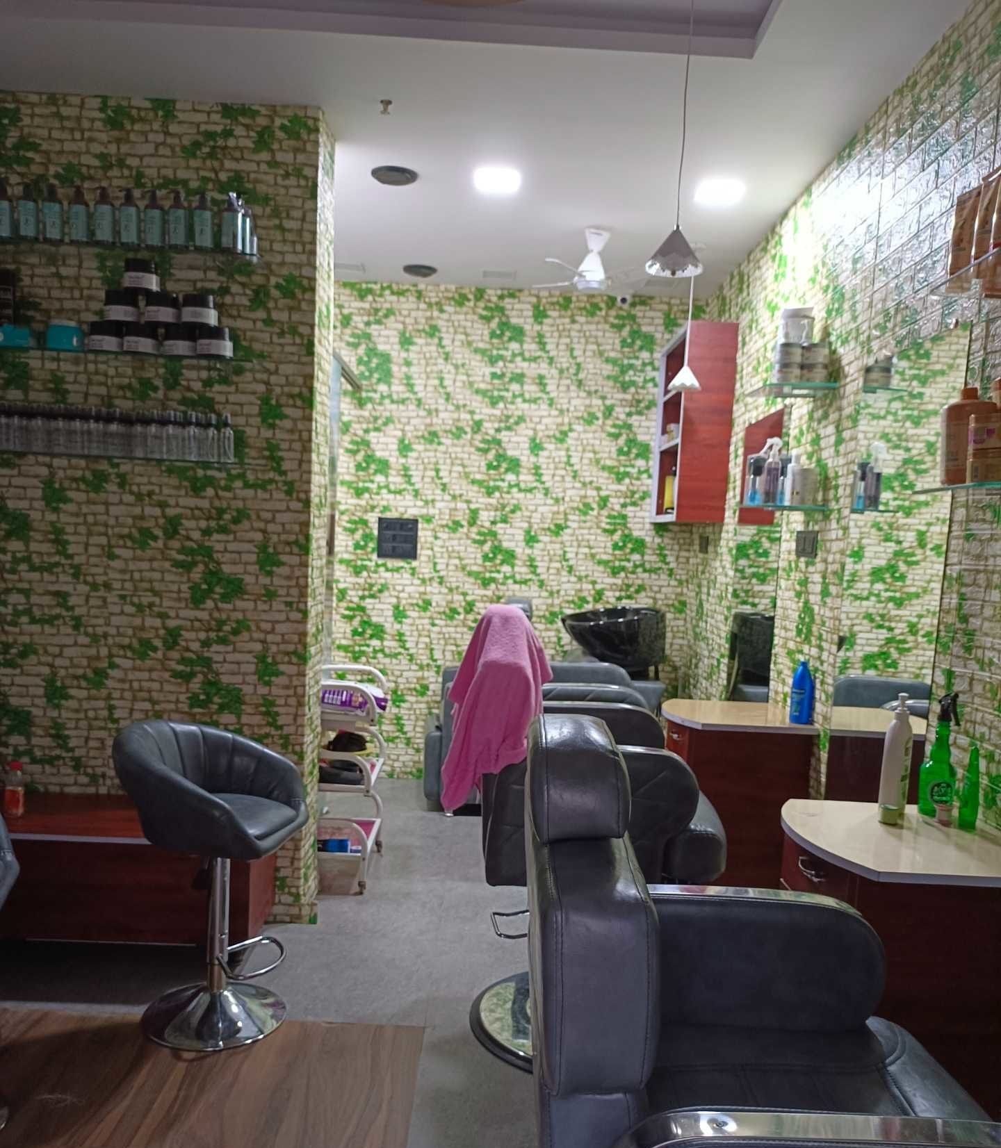 Nikhar Beauty Salon