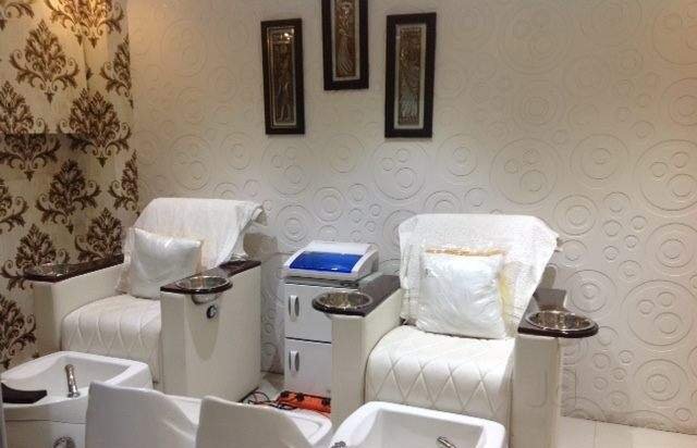White Catalogue Nail & Tattoo Studio